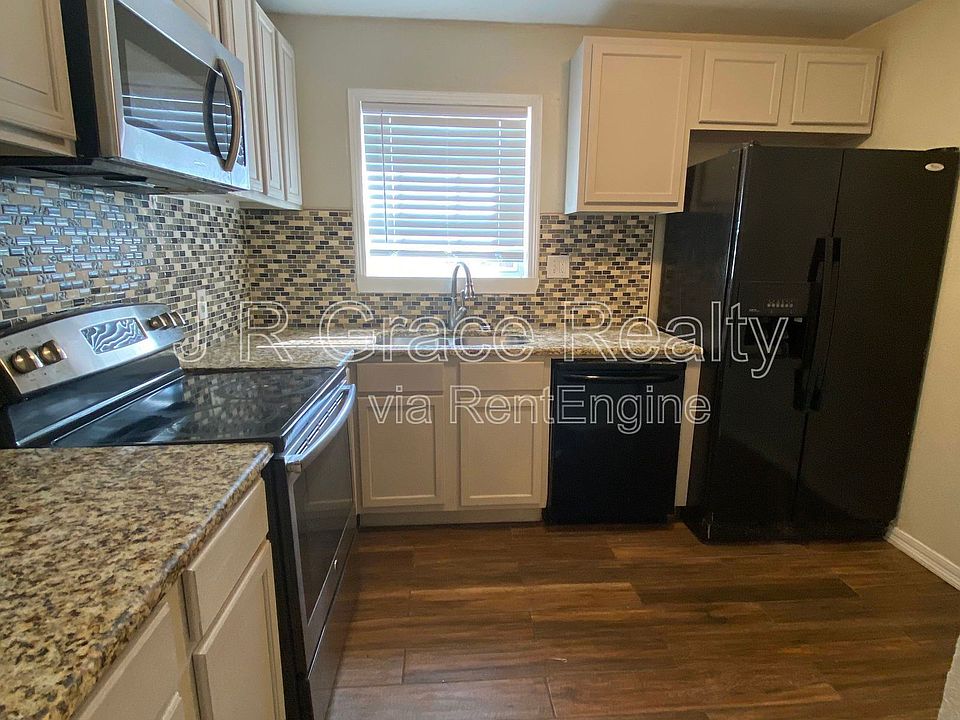 2nd image of 1306 Chapel Creek Rd