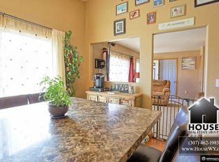 946 Fulton St, Mills, WY 82644