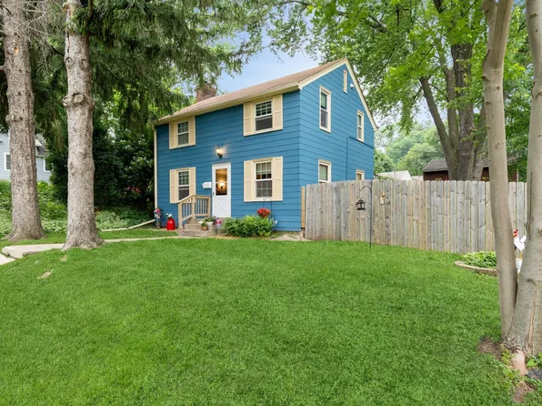 238 14th Ave S, South Saint Paul, MN 55075