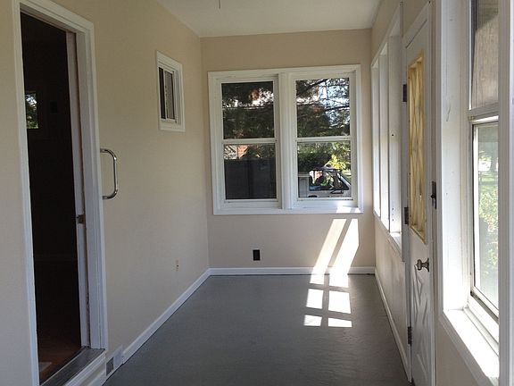 Enclosed sunporch