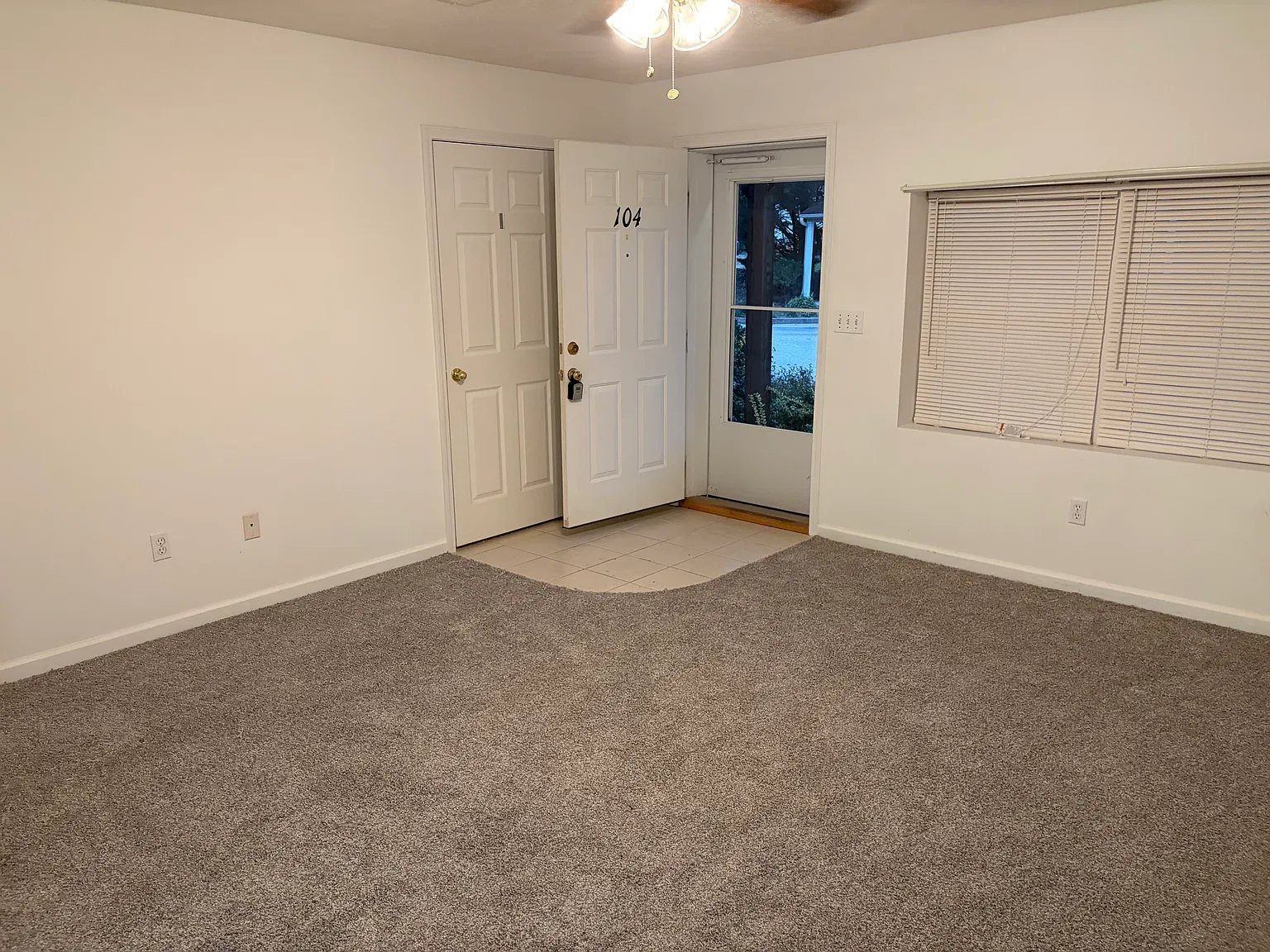 1 bed, $825 — Photo 2