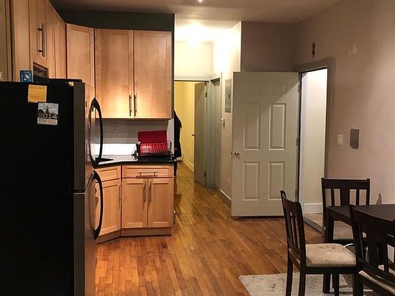 2nd image of 299 Tompkins Ave APT 1
