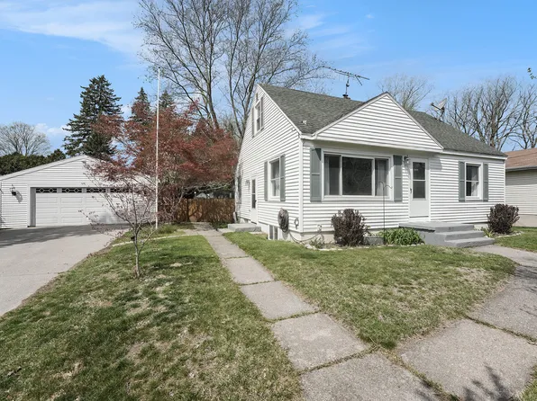 3645 Perry Ave SW, Wyoming, MI 49519