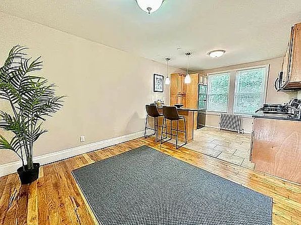 2135 24th St Floor 2