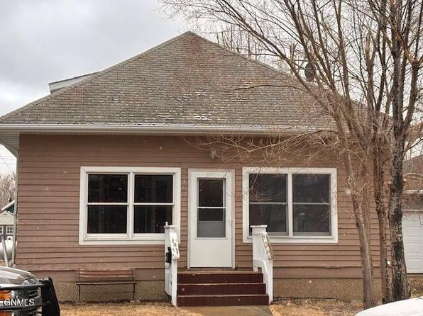 305 S Main St, Plentywood, MT 59254