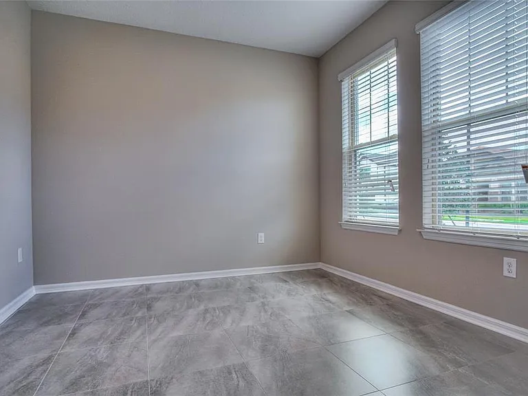 4923 Rolling Green Dr — Photo 5