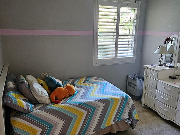 5th image of 410 Villa Point Dr