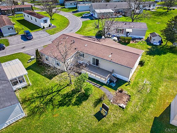 4th image of 12 Waterwheel Cir
