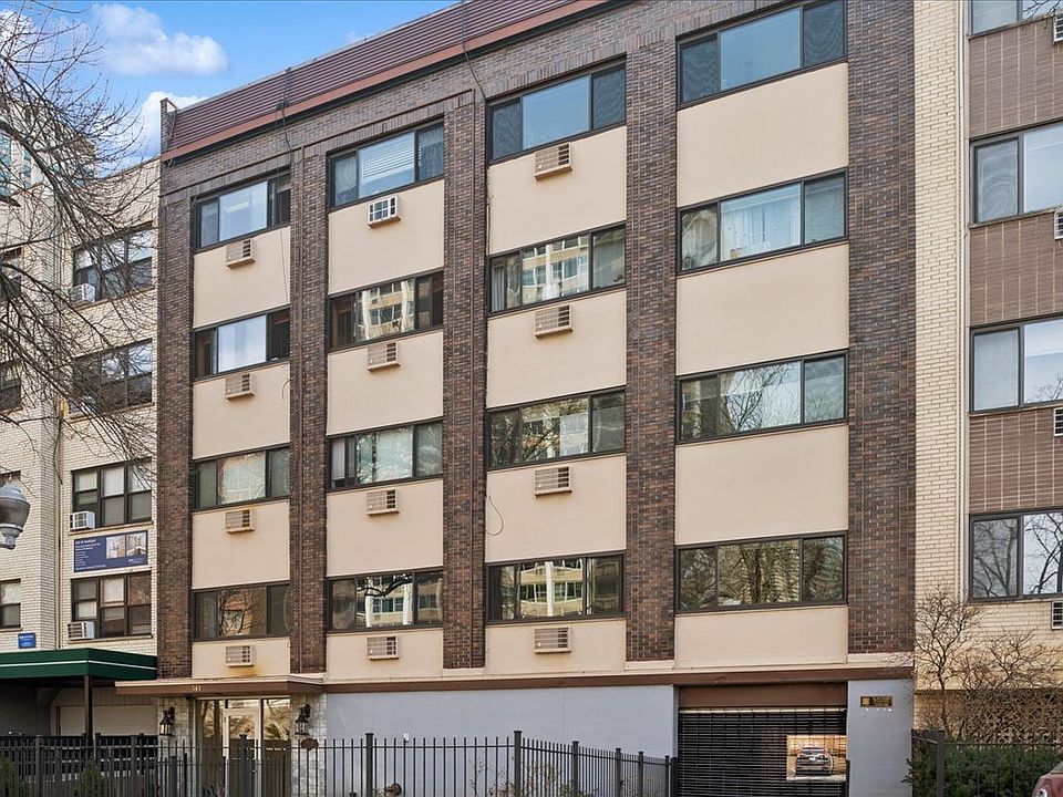 1st image of 561 W Stratford Pl APT 4C