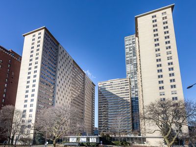 (Undisclosed Address), Chicago, IL, 60613