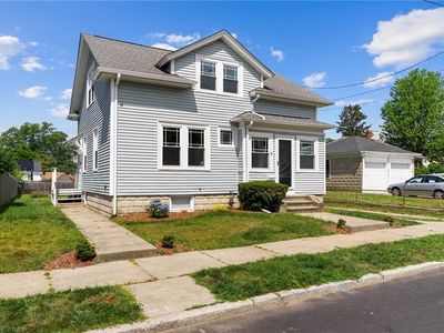 8 Parkman St, Providence, RI, 02907