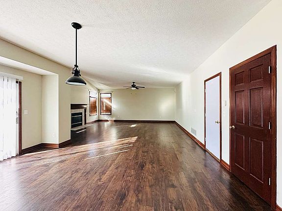 5th image of 7322 Lavender Ln