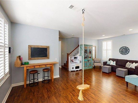 5th image of 40131 Pasadena Dr