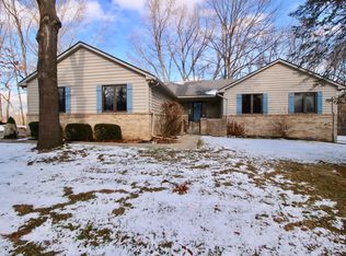 2247 Beagle Run Ct, Howell, MI 48843