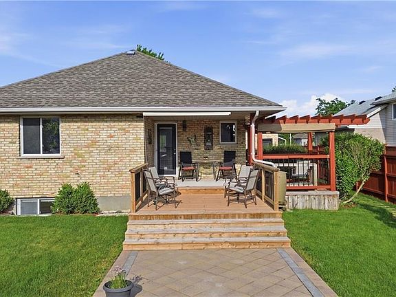 5th image of 53 Edgewell Cres