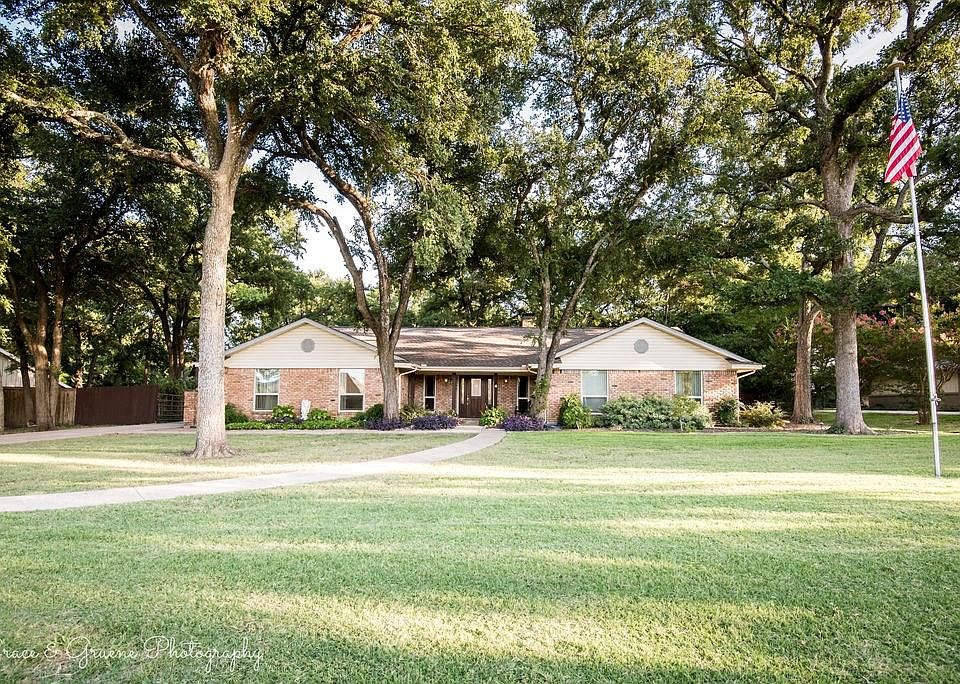 1st image of 4 Shadydale Ln