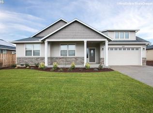 920 E 4th St, Yamhill, OR 97148