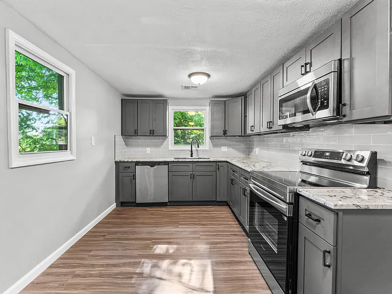 33020 W 82nd St — Photo 10