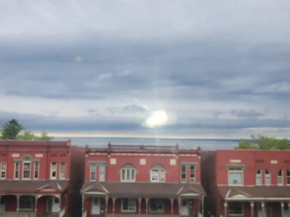 1 bed, 1.0 bath, $1,050, 119 E 3rd St, Duluth, MN 55805