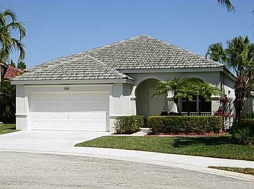 1st image of 737 Tanglewood Cir