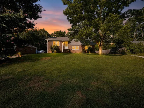 610 Camelot Dr, Spartanburg, SC 29301