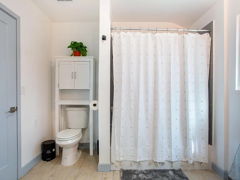 2617 W Norwood Pl — Photo 21