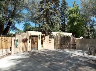 304 Ortiz Ln, Taos, NM 87571
