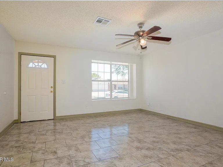 11641 Desert Keep Dr — Photo 8
