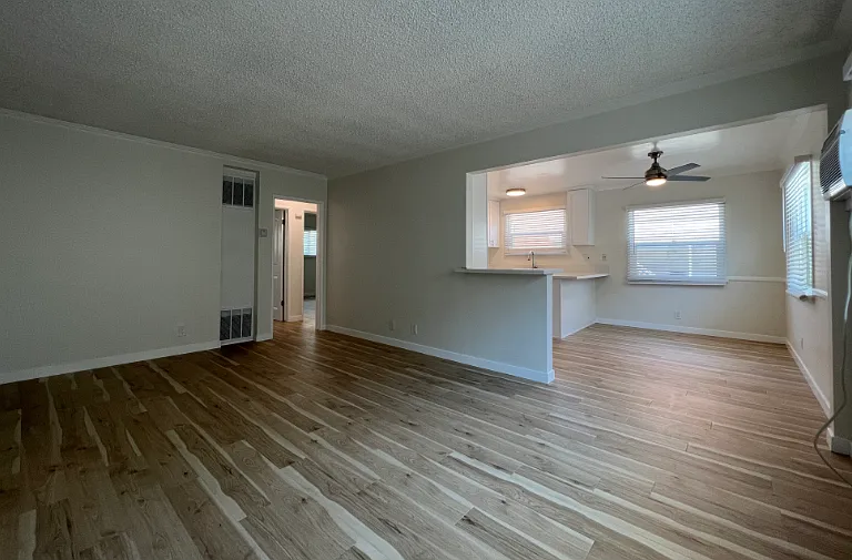 4710 Vantage Ave #4 — Photo 4