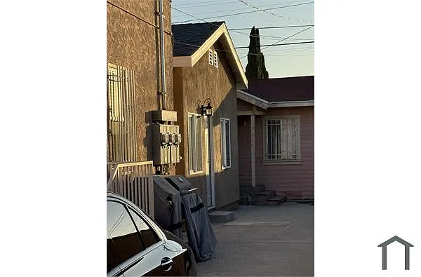 Building Photo - 7219 8th Ave