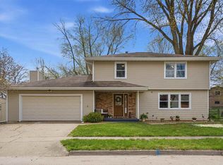 23 Penfro Dr, Iowa City, IA 52246