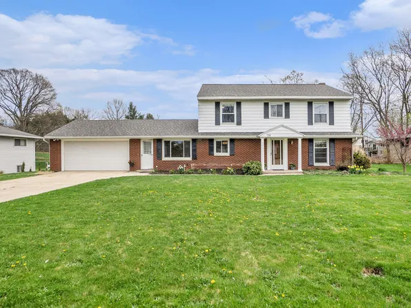 216 Southwoods Ave, Fremont, MI 49412