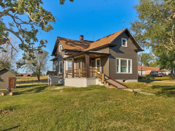 815 E Dade 202, Everton, MO 65646