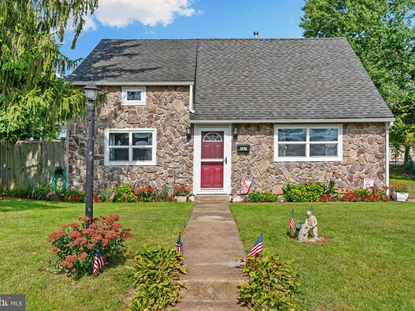 387 Potts Ct, Pottstown, PA 19464