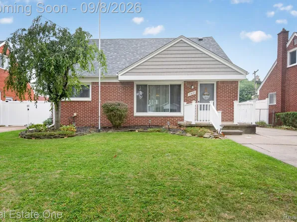 7961 Merrick St, Taylor, MI 48180