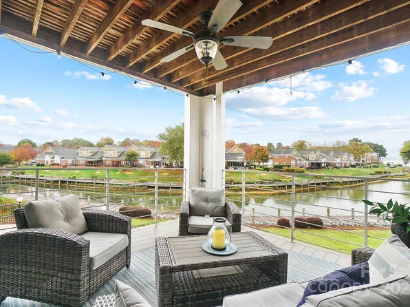 18621 Harborside Dr, Cornelius, NC 28031