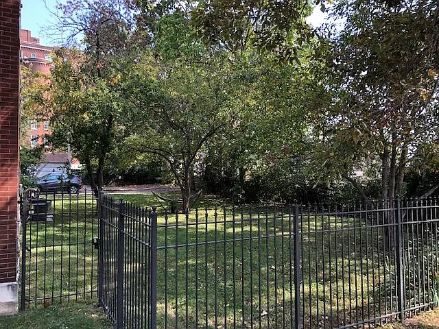 Huge side yard
