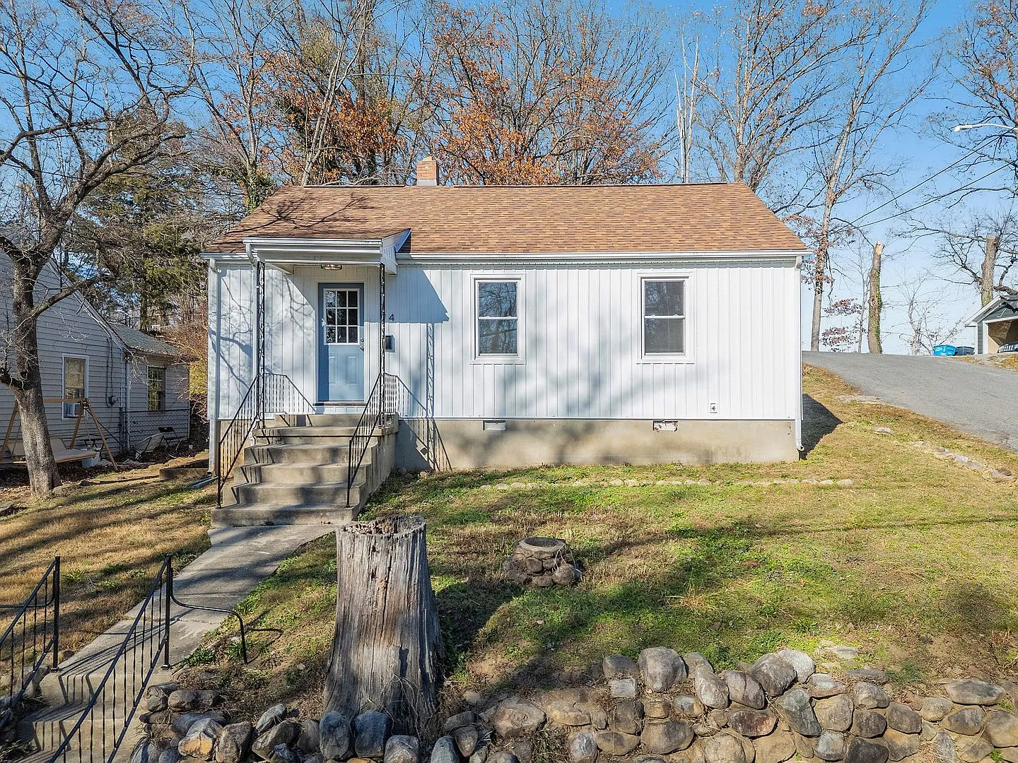 2 Bedroom, 1 Bathroom newly renovated home for rent off Williamson Rd! — Photo 1