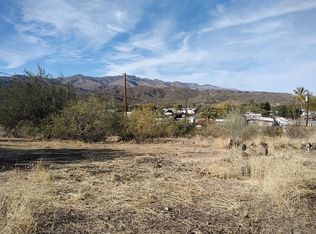 19320 E Azlynn Way, Black Canyon City, AZ 85324