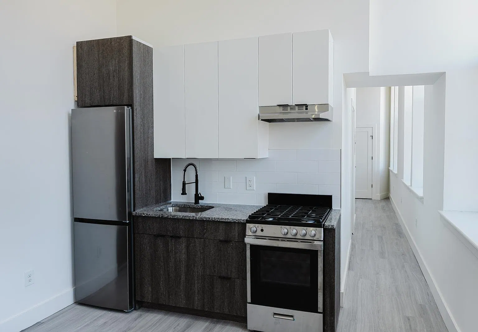 1 bed, $1,899 — Photo 3