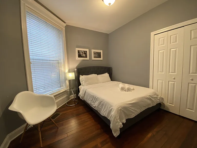913 W Belden Ave #1 — Photo 7