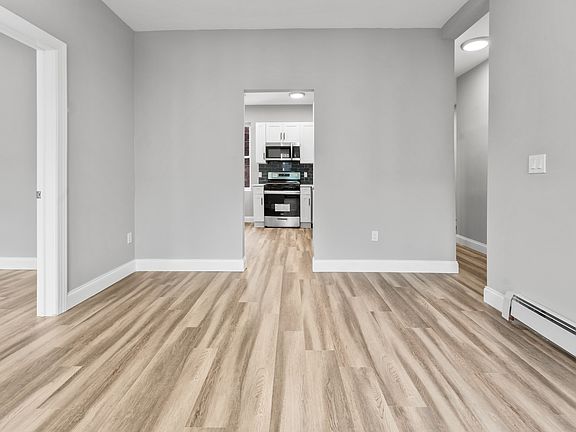 4th image of 103 Washington Ave APT 6