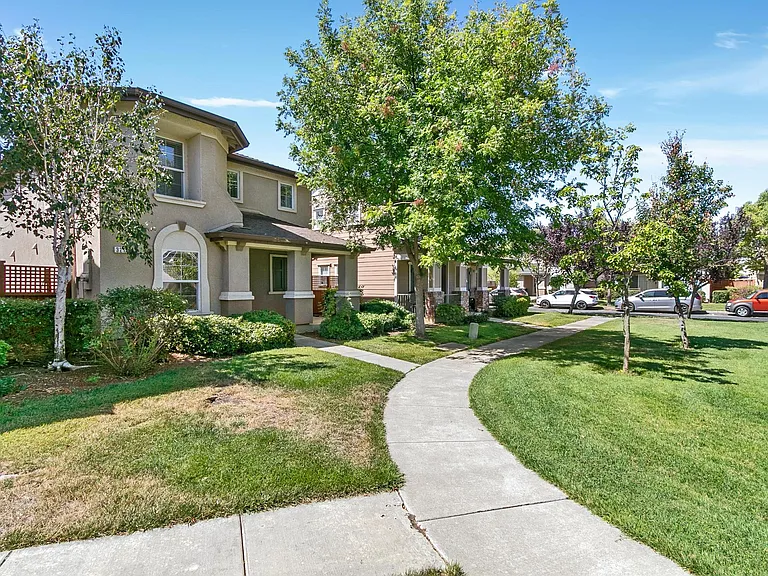 3215 Puffin Cir — Photo 28