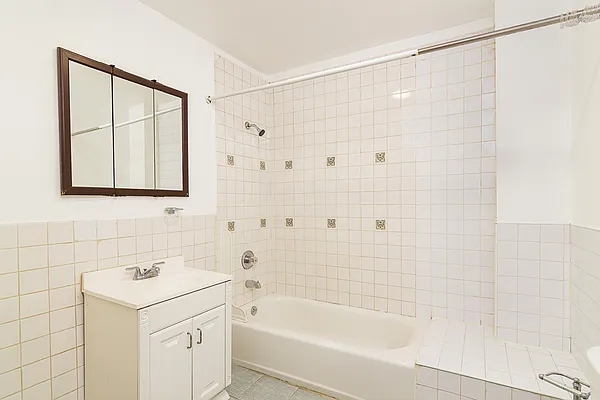 Rented by Oxford Property Group | media 6