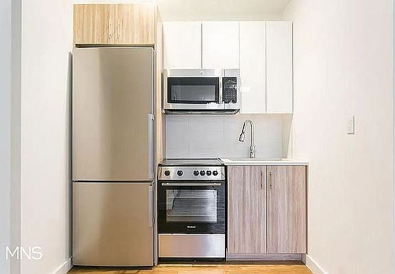 4th image of 434 W 19th St APT 5B