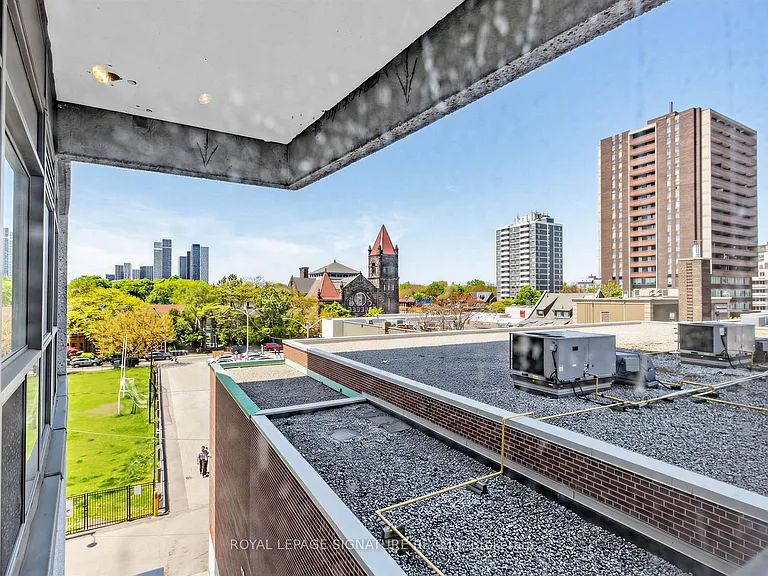 736 Spadina Ave #409 — Photo 19