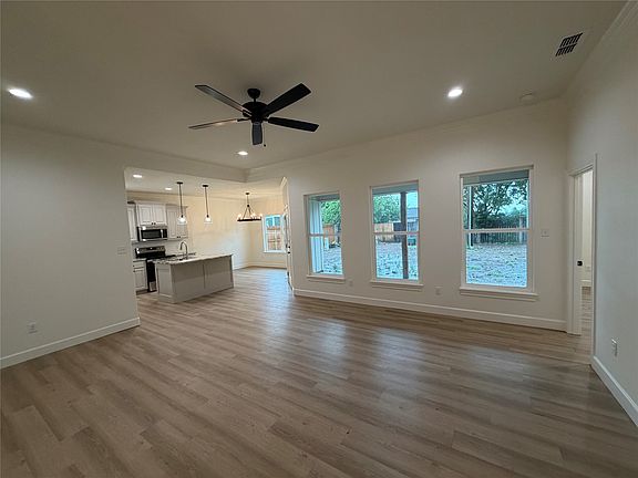 3rd image of 7565 Wildflower Way