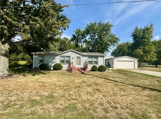 215 Silver St, Oakland, IL 61943