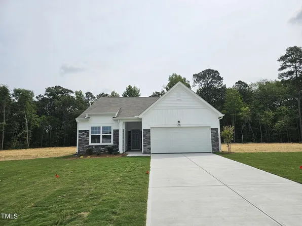 305 Miles Dr, Pikeville, NC 27863