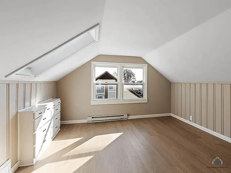 15 Elmhurst St — Photo 12